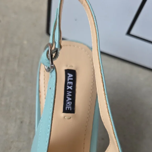 Alex Marie Mint Green Slingback Heels. 10M - Picture 4 of 9
